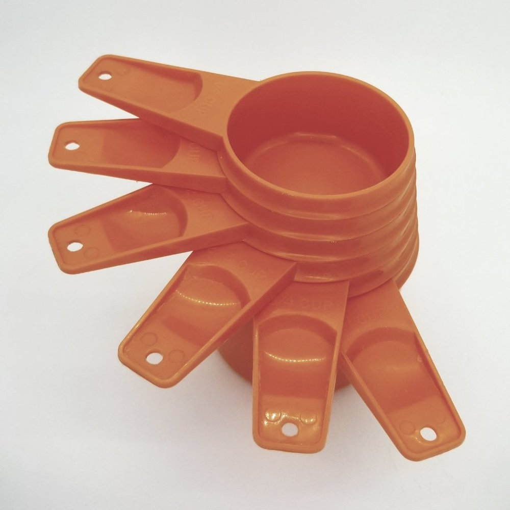 VTG Tupperware Measuring Cup Set of Six Orange